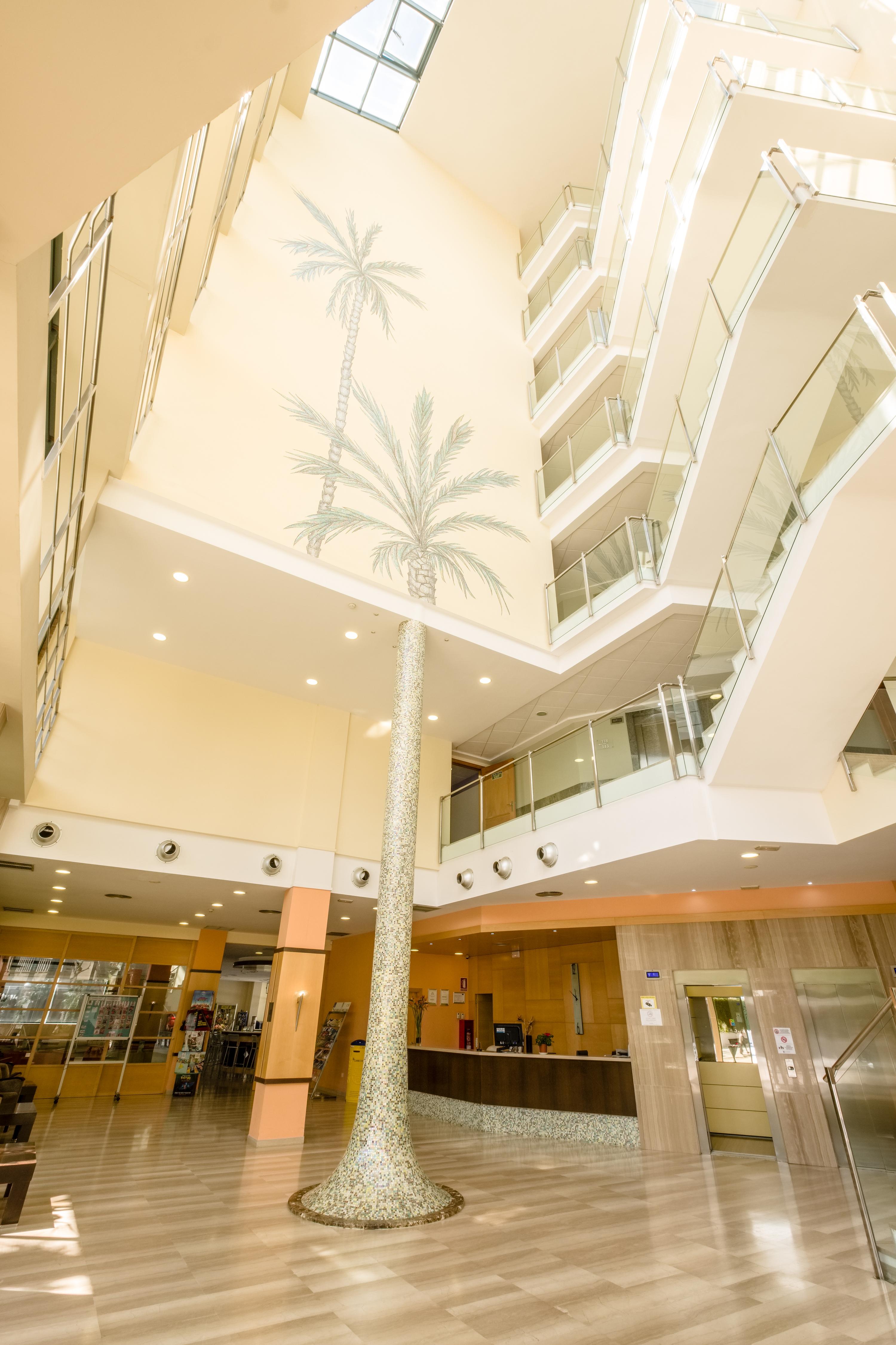 Hotel California Palace ซาลอว์ ภายนอก รูปภาพ
