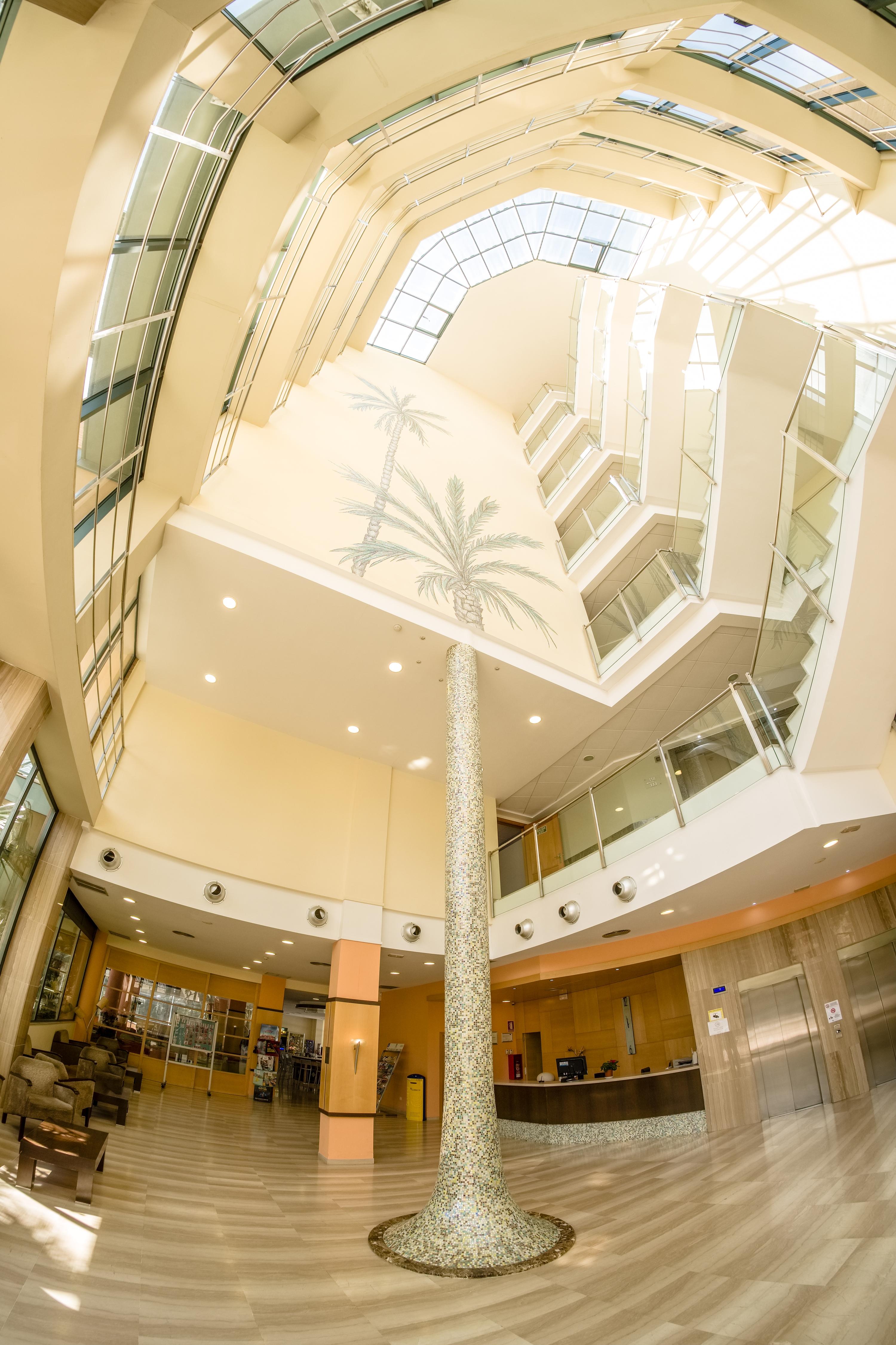 Hotel California Palace ซาลอว์ ภายนอก รูปภาพ