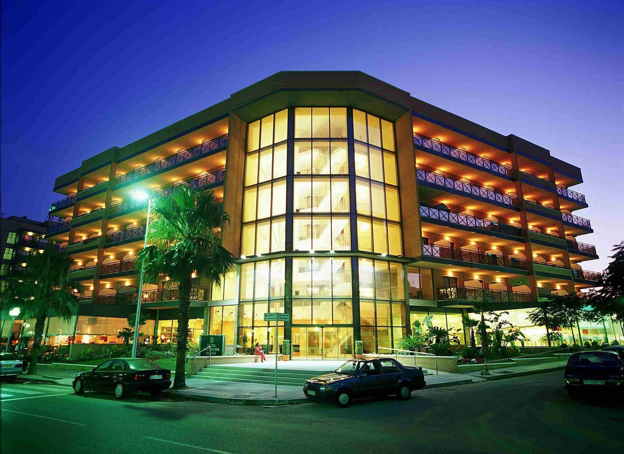 Hotel California Palace ซาลอว์ ภายนอก รูปภาพ